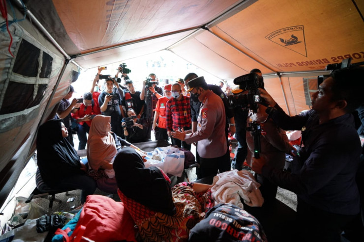Kapolri Tinjau Lokasi Gempa Bumi Cianjur, Pastikan Warga dapat Bantuan Maksimal