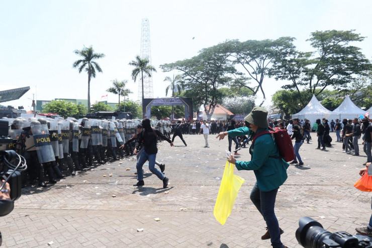 Polda Jatim Gelar Simulasi Sispamkota Pastikan Kesiapan Personel Hadapi Gangguan Kamtibmas